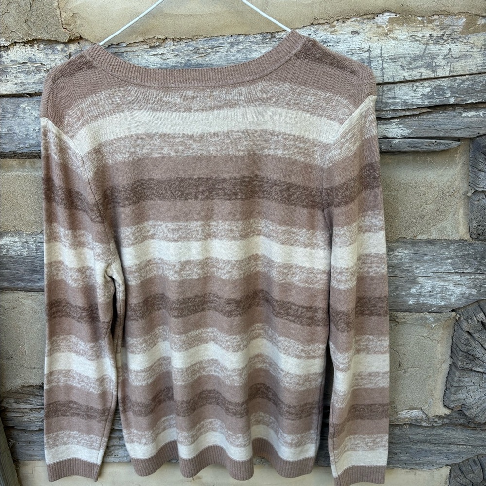 Croft & Barrow Earthy Tones V-Neck Striped Light Sweater Size L NWT - Picture 2 of 8